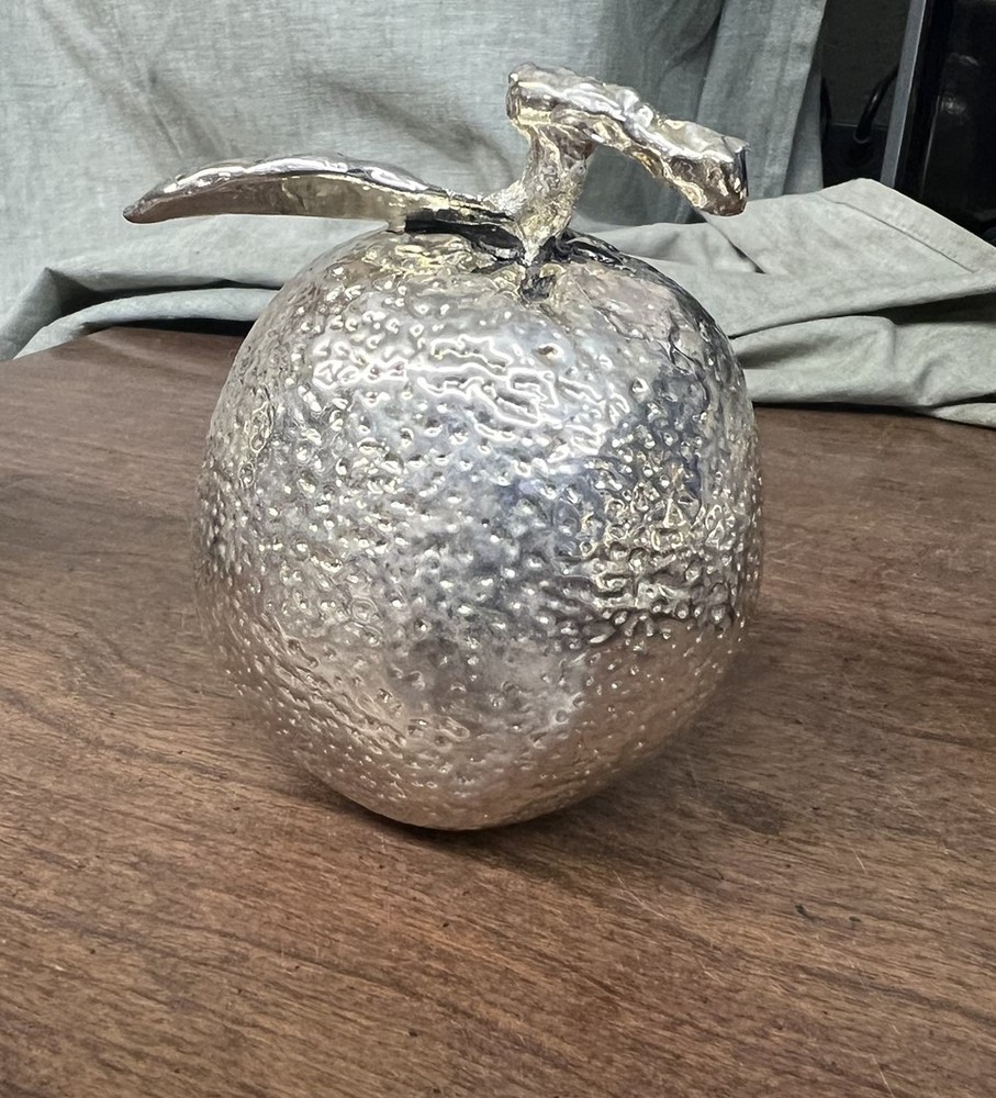 LOVELY SILVERPLATE ORANGE TABLE DECORATION 3-1/2" DIAMETER