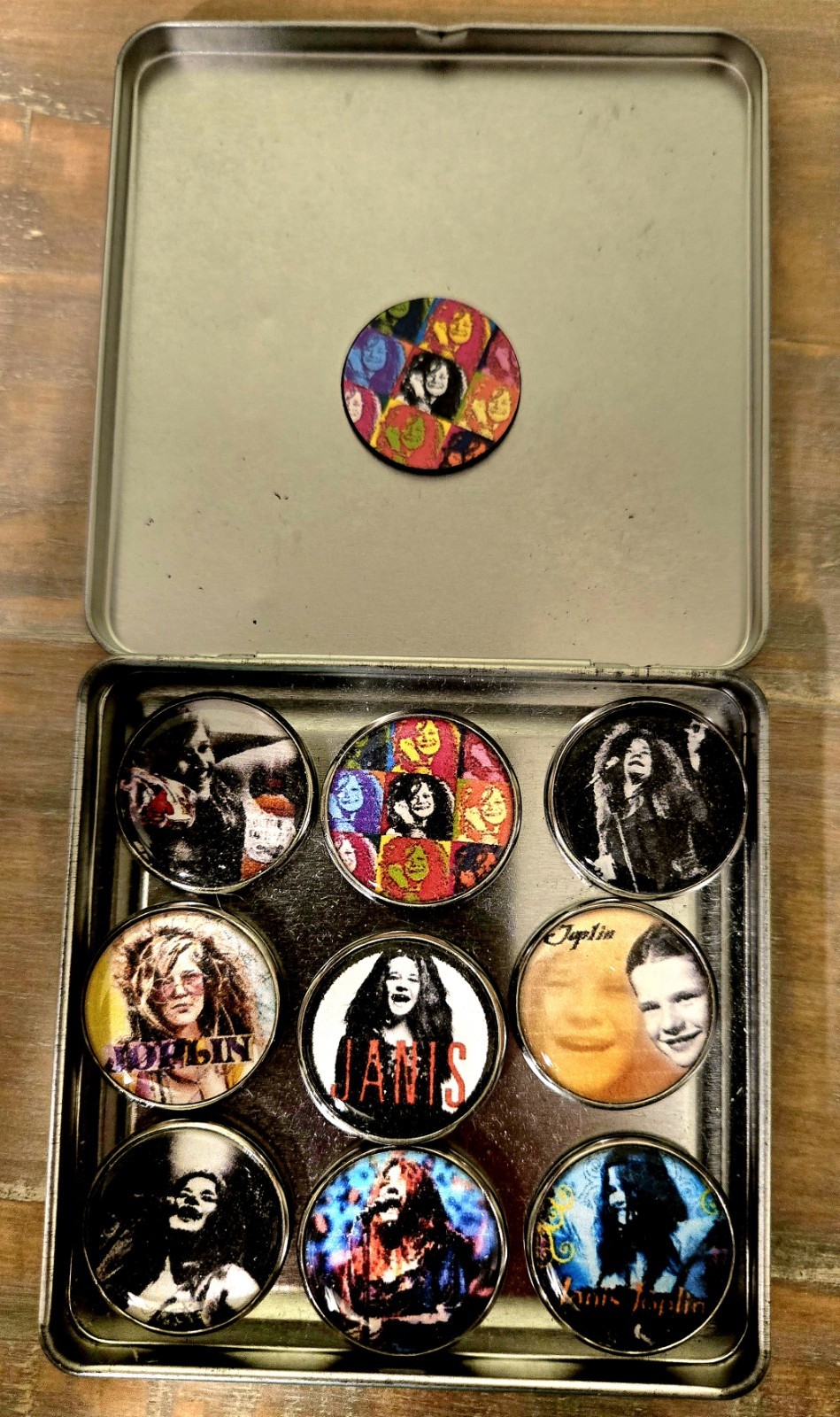 JANIS JOPLIN TRIBUTE MAGNETS WITH MAGNETIC TIN