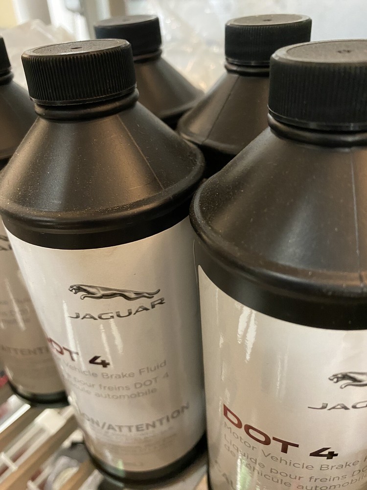 JAGDOT4 Genuine Jaguar Brake Fluid 4-Pack!