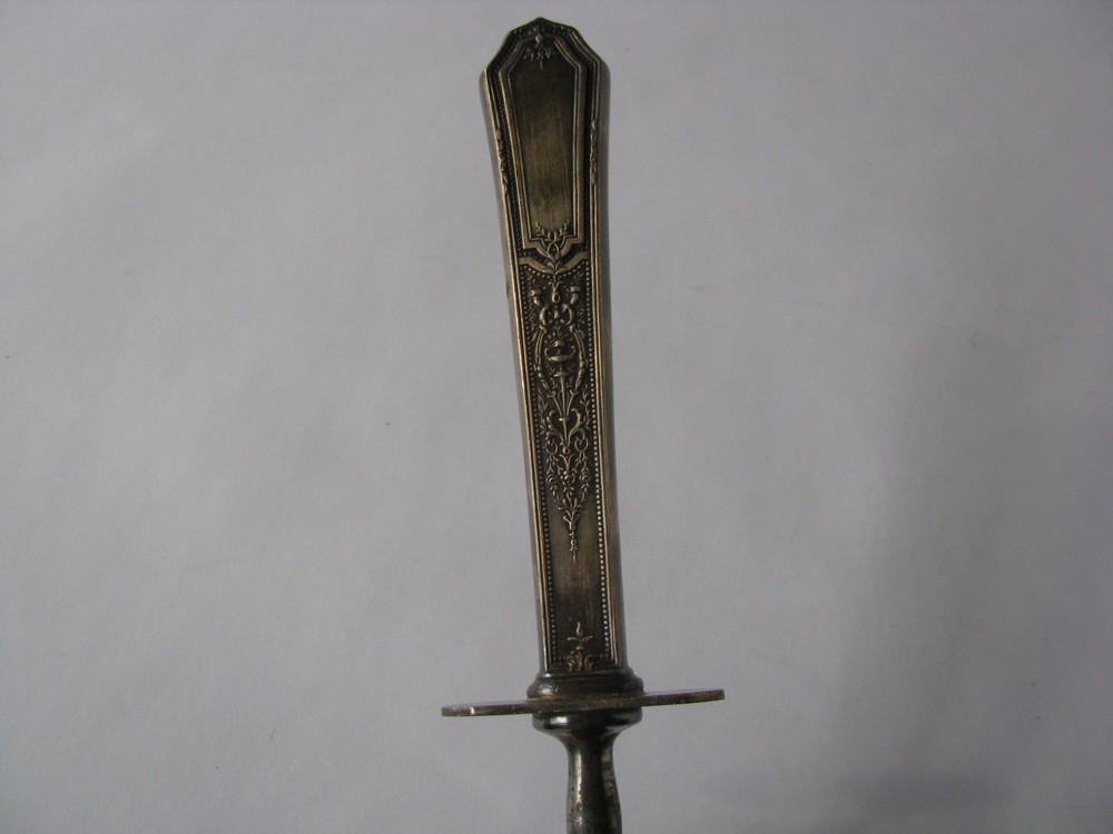 1847 Rogers Bros Ancestral Pattern Carving Knife Sharper Silver Plate Handle Lg