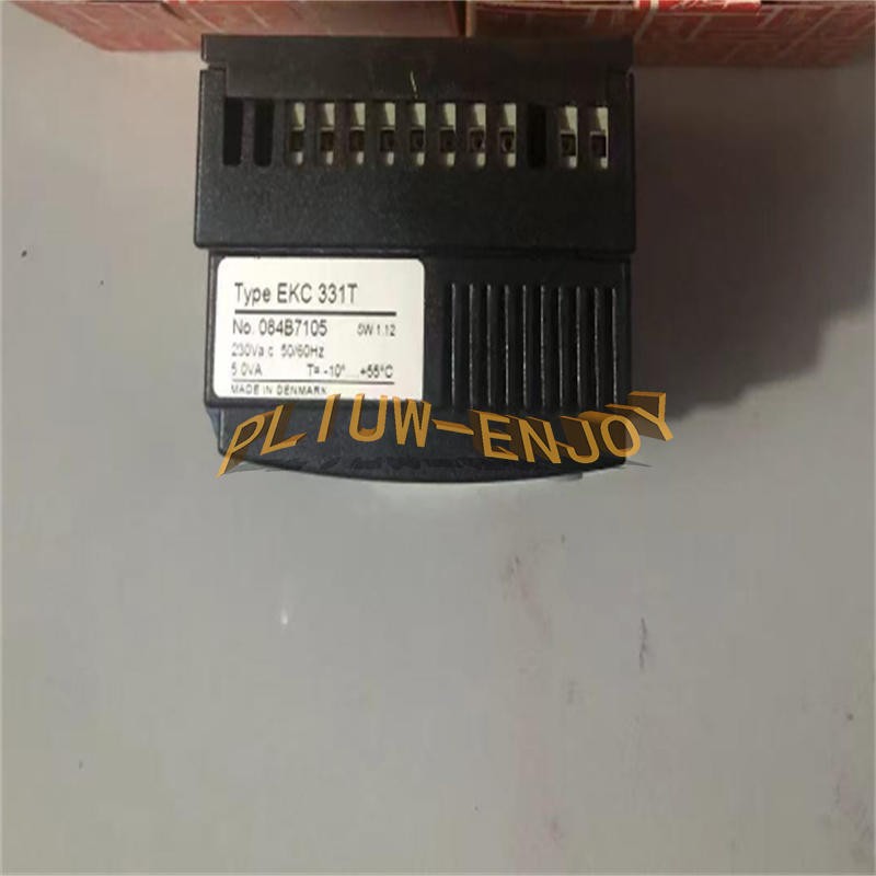 1PCS NEW Danfoss EKC331T 084B7105 Unit Controller