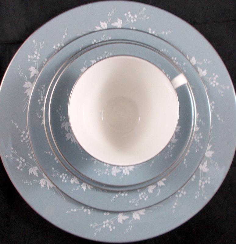 Royal Doulton Reflection 5 Piece Place Setting TC1008