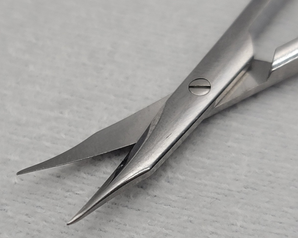 Storz Wescott Type Stitch Scissors E-3321 4.7"