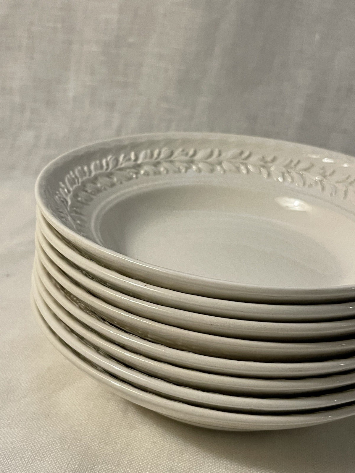 8 Wedgwood cream on cream Laurel Pattern Stoneware Fruit/Dessert(Sauce) Bowls 6”