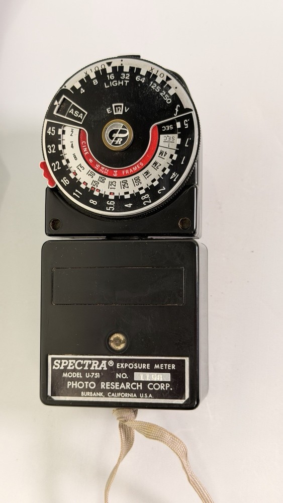 Spectra Universal Exposure Meter Model U-751 with Case & Diffuser Disc X10 125