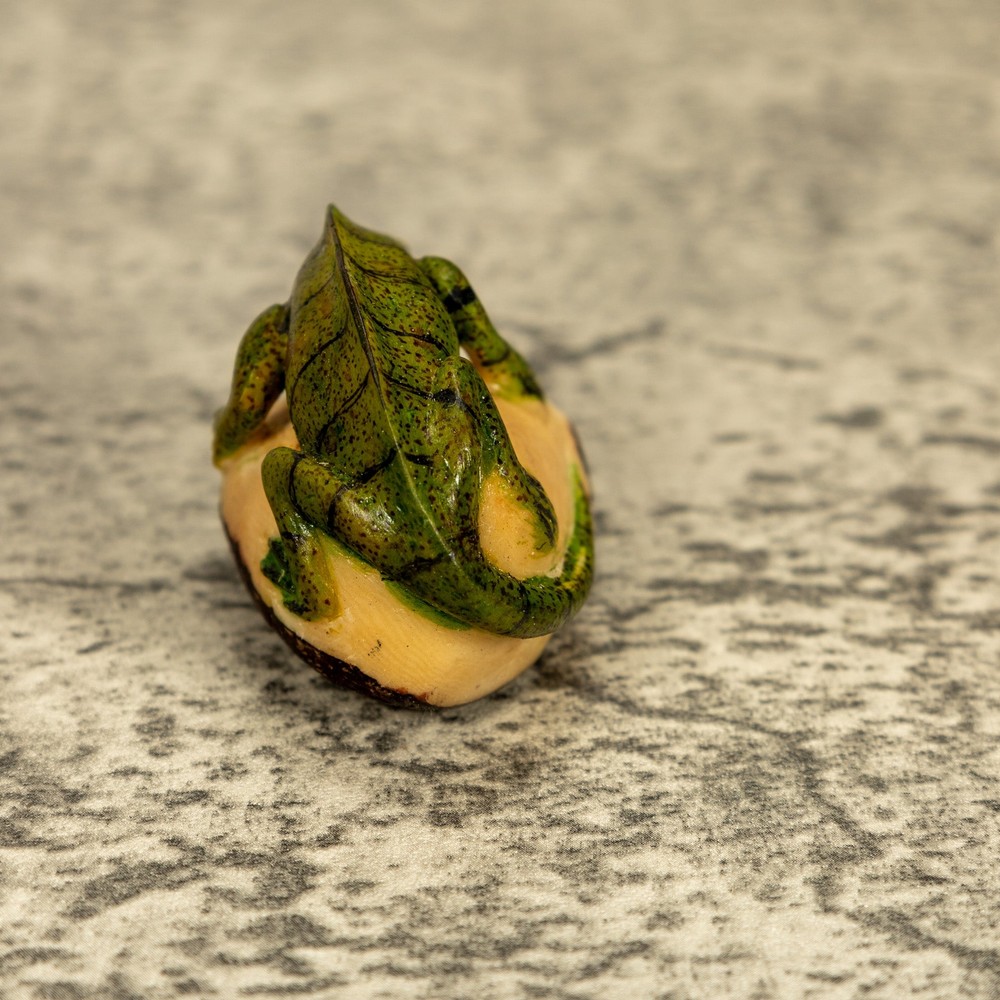 Green Iguana Lizard Tagua Nut Carving