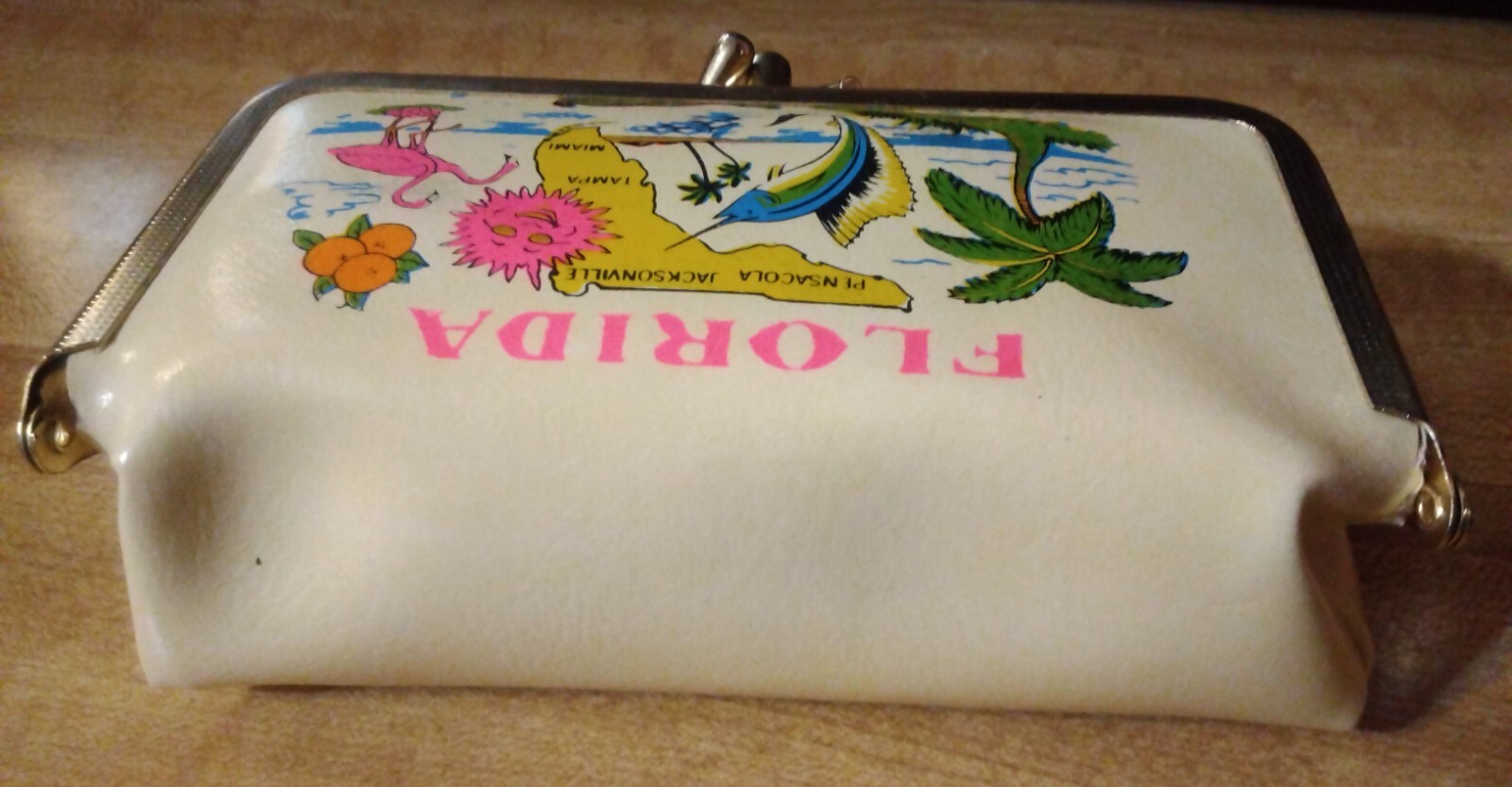 Vtg FLORIDA Souvenir Travel Manicure Sewing Kit Cigarette Makeup Lipstick Holder