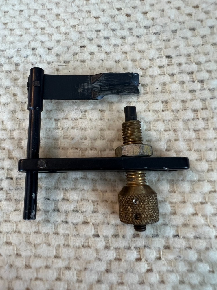 Archery Flipper Plunger Rest