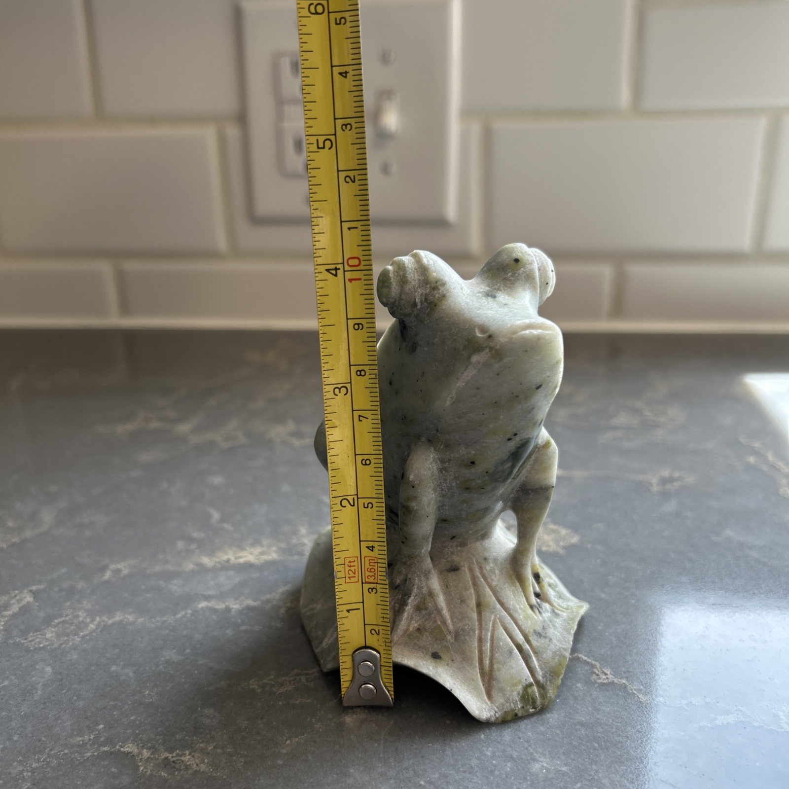 Chinese Hand Carved Nephrite Jade Frog Sculpture Figurine Mid Century 1960s Vtg