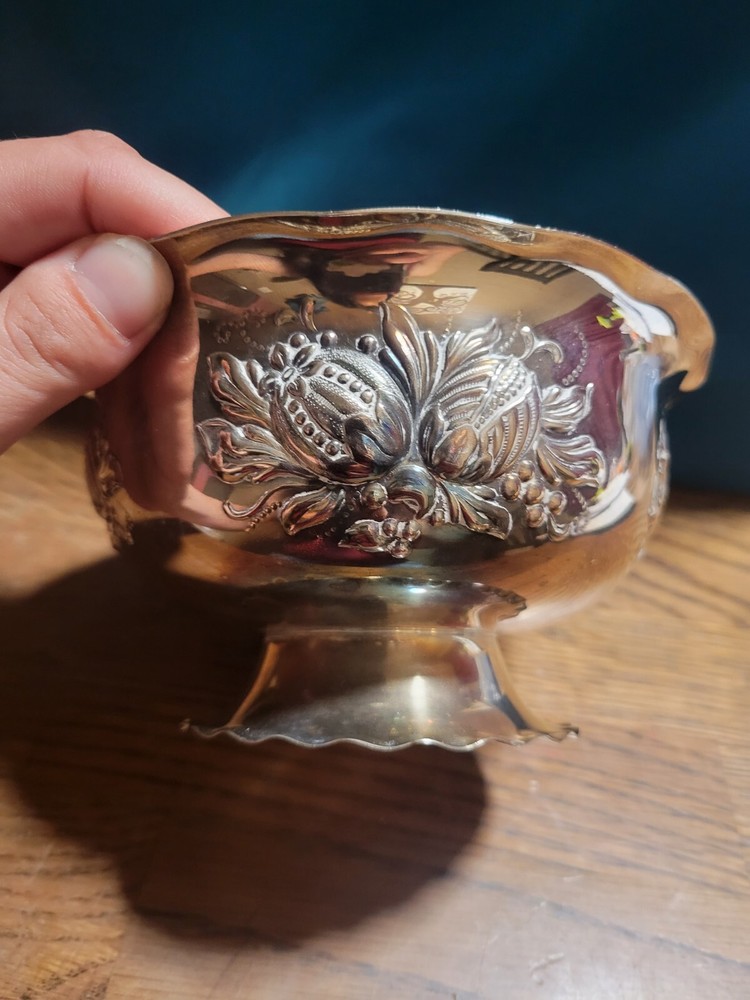 VTG Silver Plated Prima NS NilsJohan Sweden Footed Pedestal Repoussé Fruit Bowl