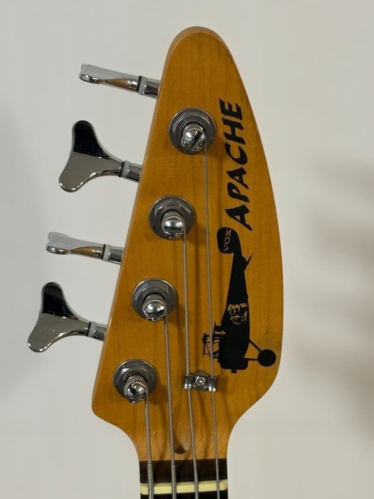 VOX Apache-2 Electric Bass Red-White Rhythm Function Safe Packing!