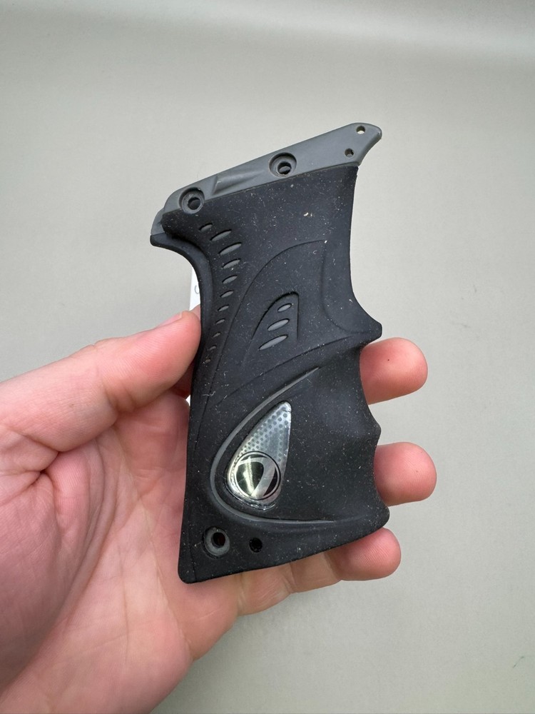 Dye UL Grips-Black