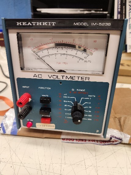 Heathkit IM-5238 AC Voltmeter, BENCH TESTS GOOD, NICE UNIT.