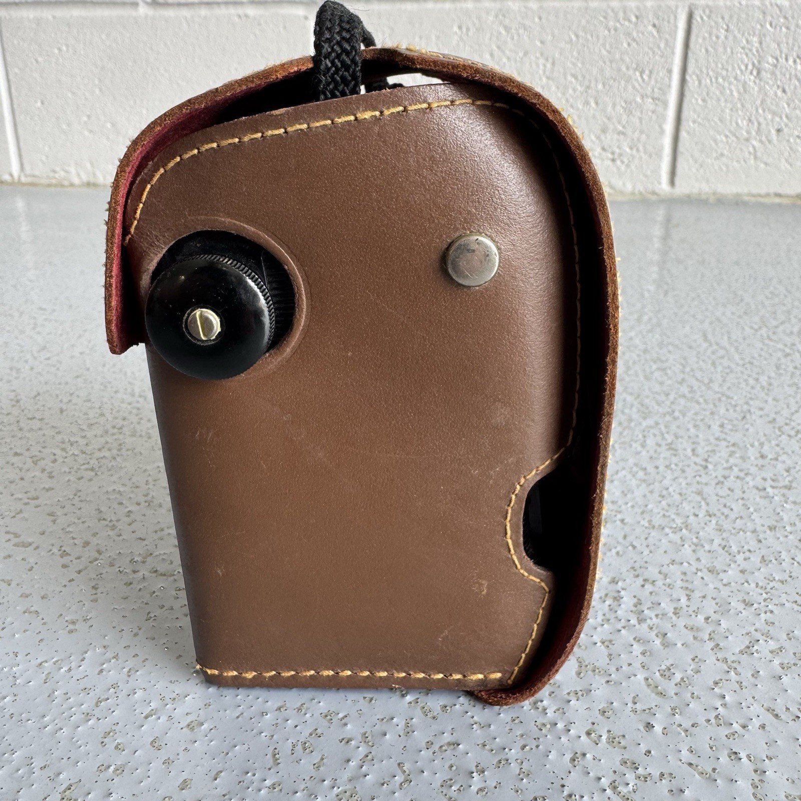 Vintage Argus Super 75 Camera Bundle, UNTESTED Leather Case, Flash, Bulbs, Film