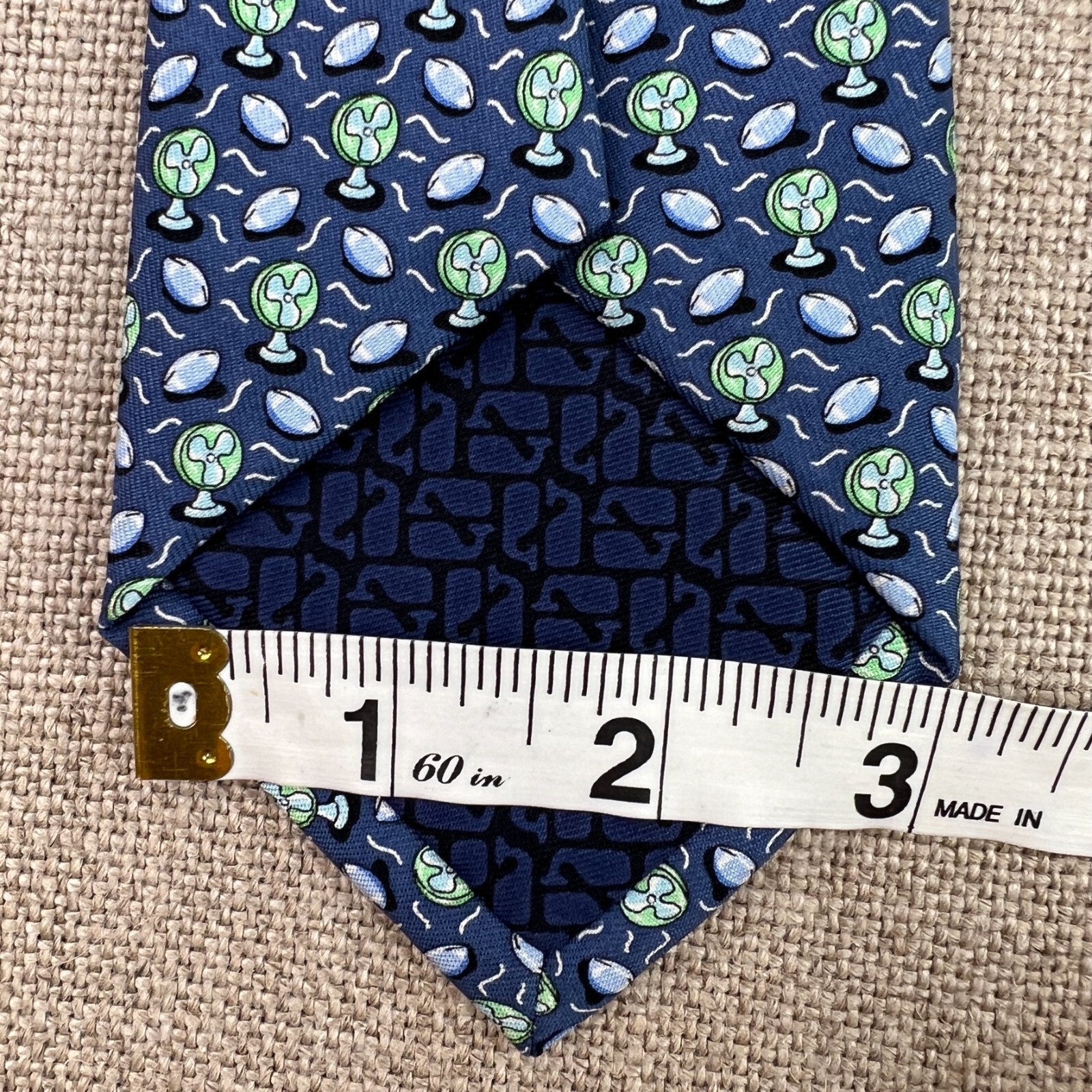 Vineyard Vines Tie Boy Silk Football Fan Vineyard 49x3.25 Hand Made USA Core Nw