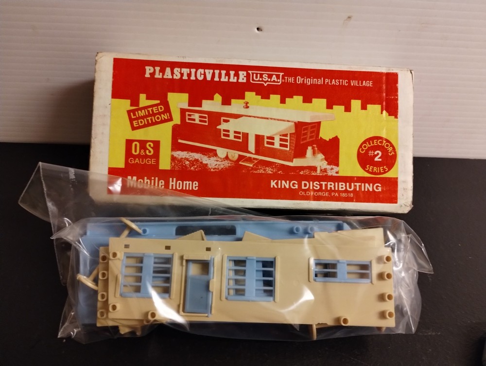 Plasticville O/S Scale King Distributing Mobile Home  in  Box