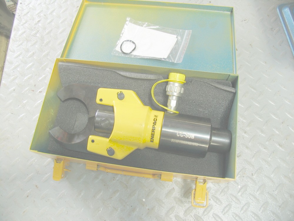 Split-Unit HD Hydraulic Cable Cutter (ENERPAC #CC-50B)w/case