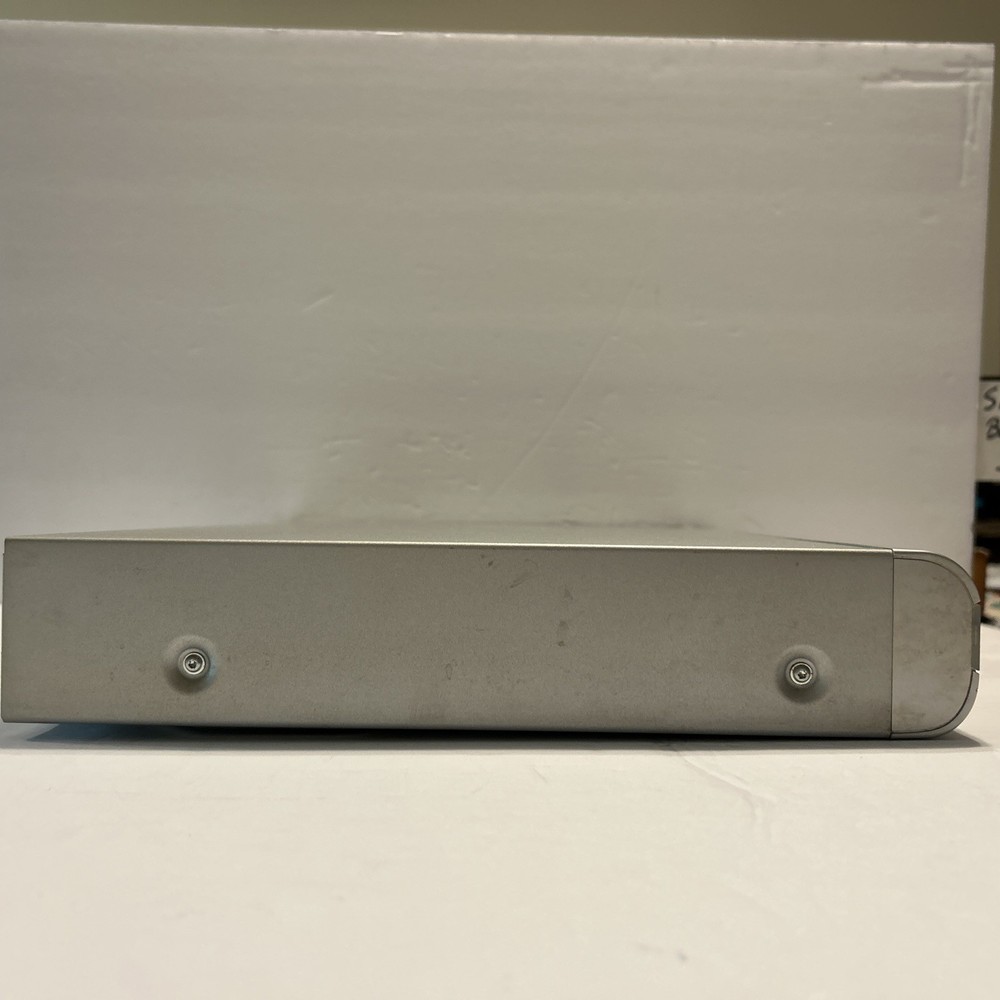 Phillips DVD Recorder Player - Model DVDR615/17 With Remote Read