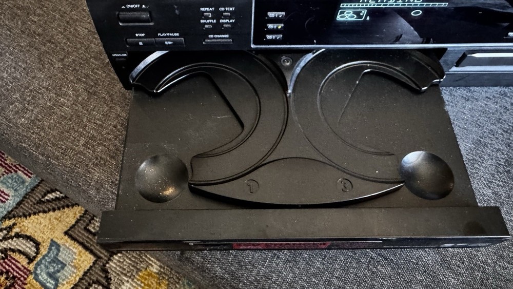 Philips CDR785/17 3-DISC CD Player w/ CD Compact Disc Recorder