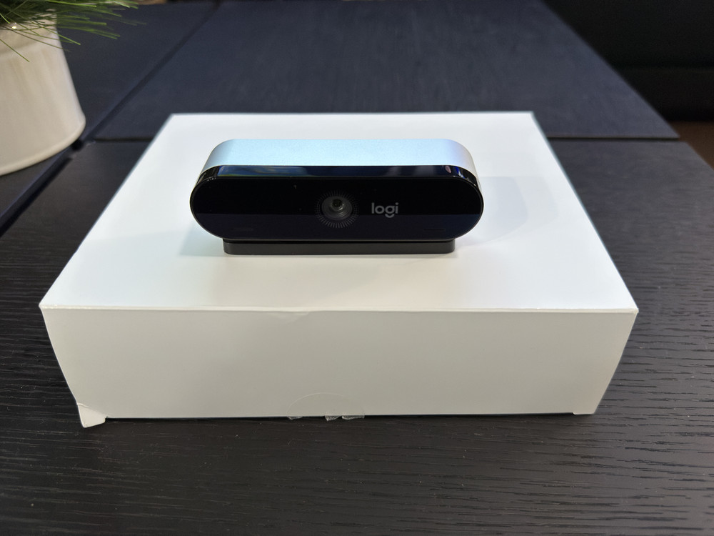 Logitech 4K Pro Magnetic Webcam for Apple Pro Display XDR