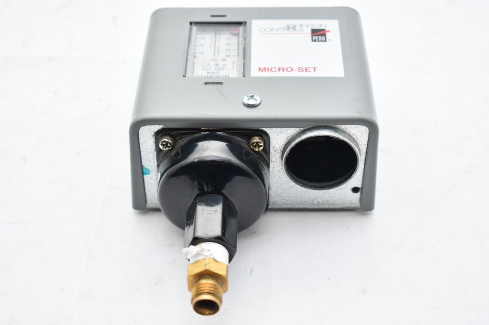 Johnson Controls P72CA-18C Pressure Control 12''/80 DIFF 5/35 Switch