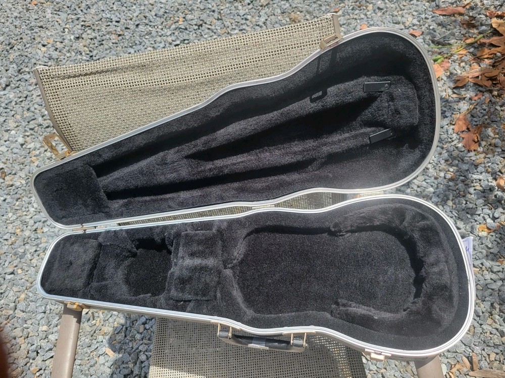 Violin Case 1/2 Size Some Repairs