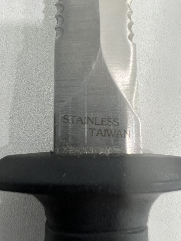 Boot Dagger With sheath Vintage new in box