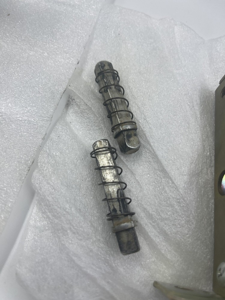 L9092EUP 06 626 00A RH schlage Electrically locking/unlocking (sold As Is)