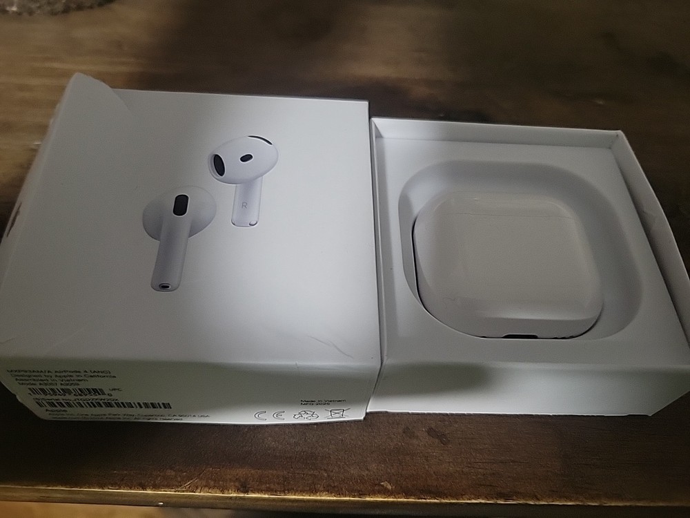 Apple airpods 4th generation