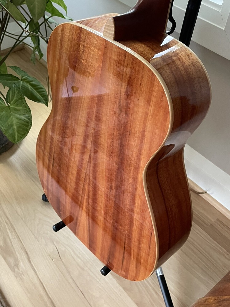 1997 Goodall AKGC guitar