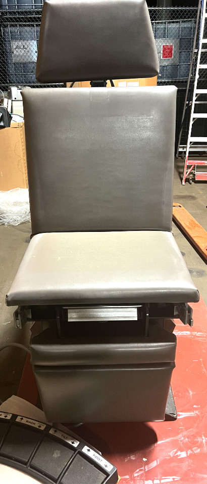 Midmark 111 Examination Table - Tested Fully Functional