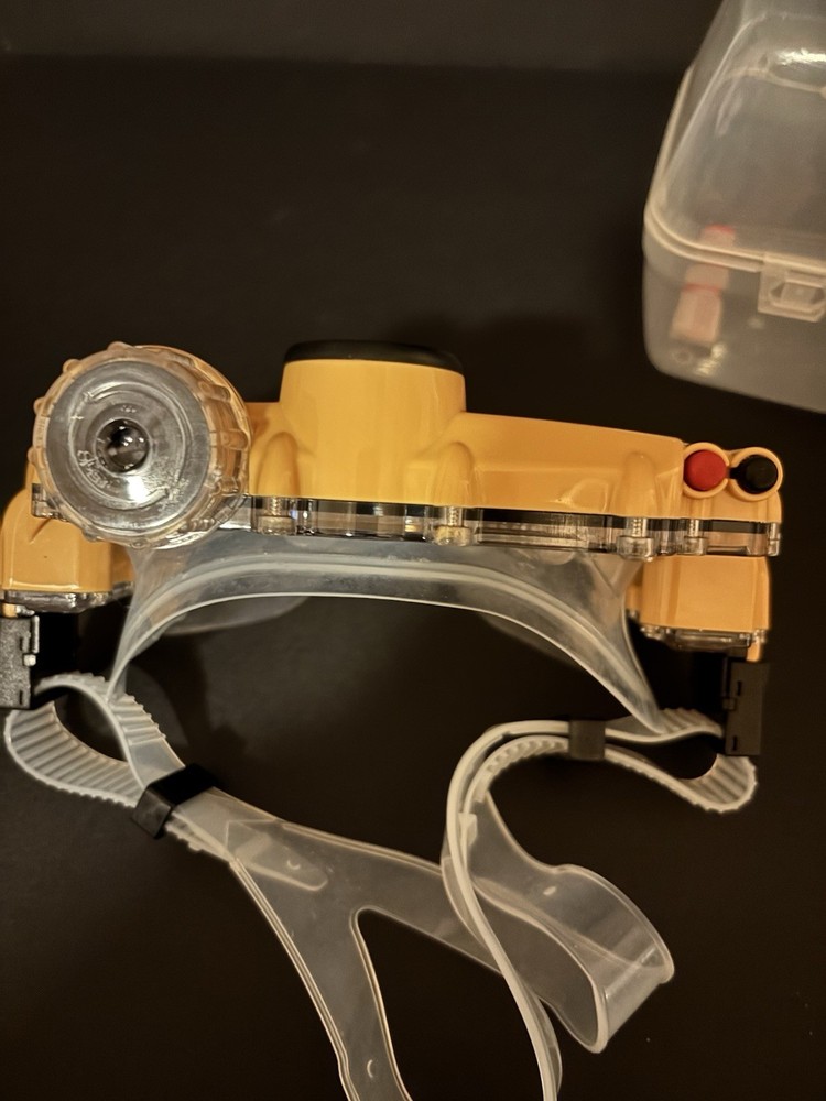 Liquid Image Explorer Series 8.0 MP Underwater Digital Camera Mask