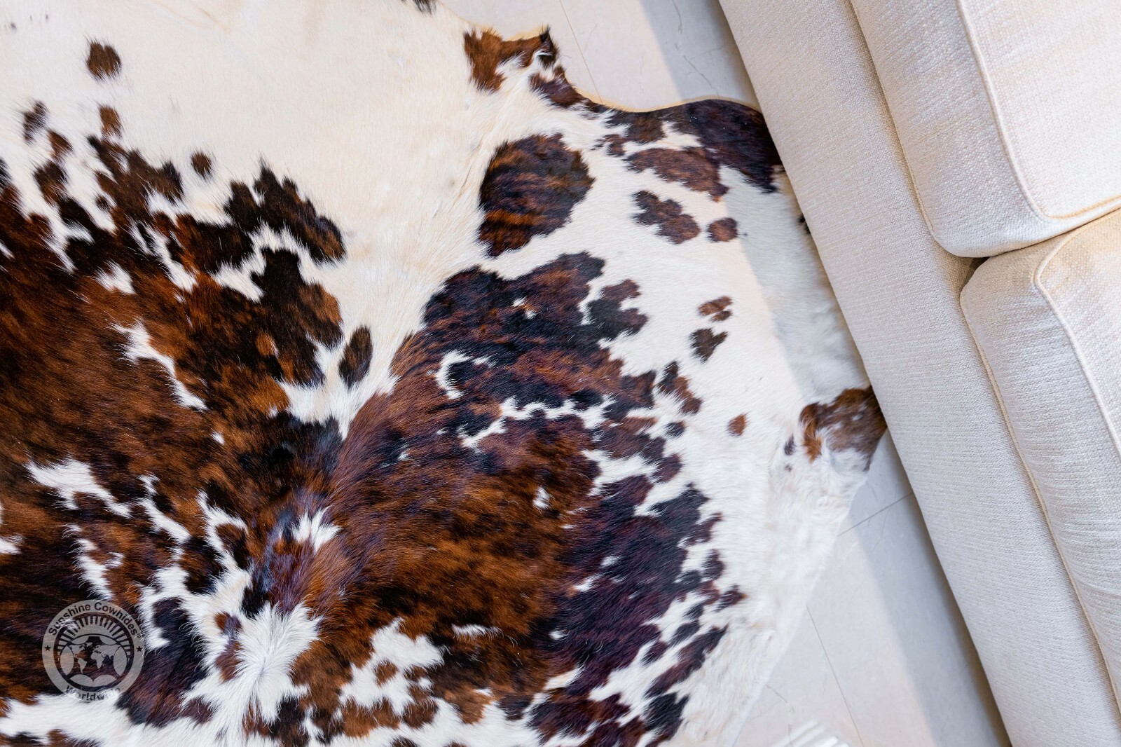 Real Cowhide Rug Tricolor - Size 6 x 6-7’