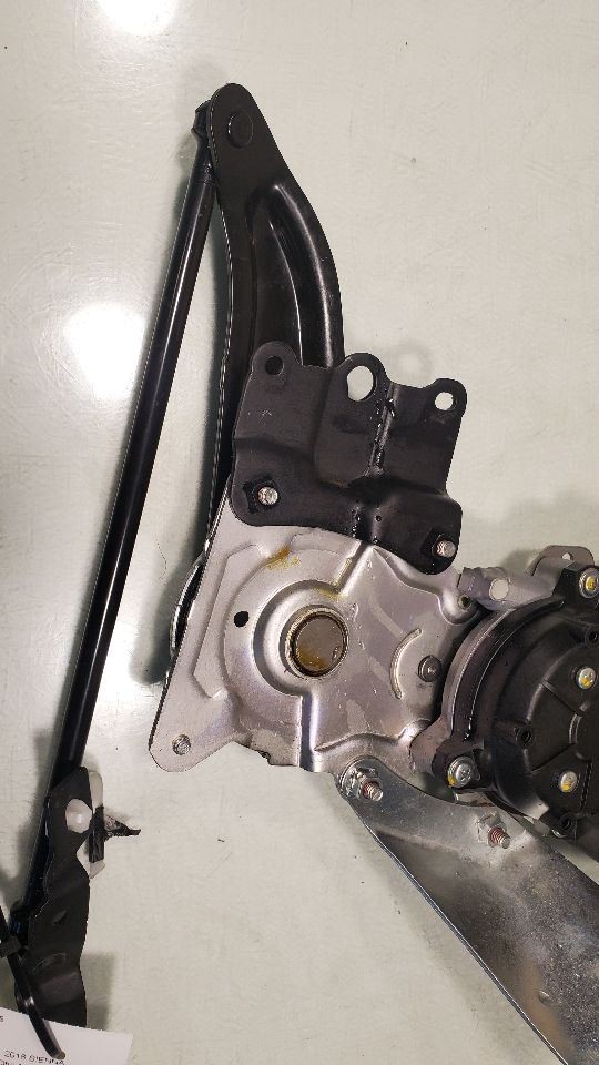 SIENNA 2018 TAILGATE MOTOR