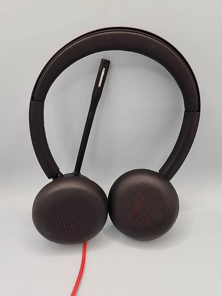 NEW Poly Blackwire 8225 USB-C Headset