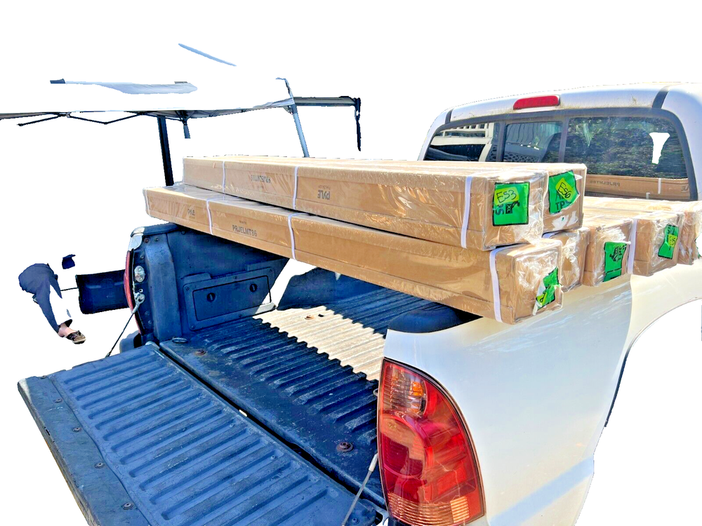 84" Motorized Projector Screen, Easy-to-Use & Lightweight--- FREE SHIPPING