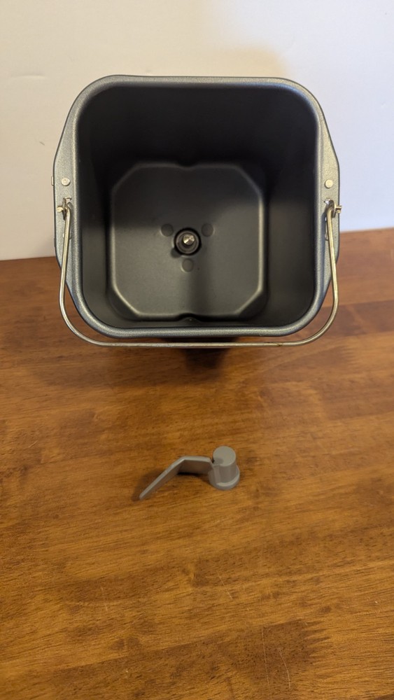 Regal Kitchen Pro Bread Maker Machine Pan & Paddle Model K6726 Replacement