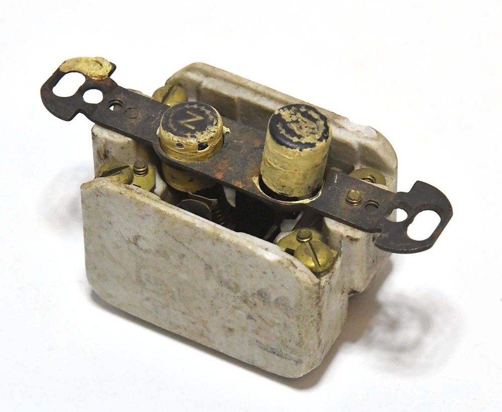 VINTAGE DOUBLE POLE PUSH BUTTON SWITCH #3