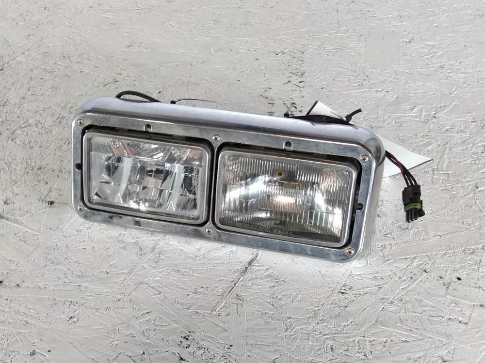 For 2020 KENWORTH T800B HEADLIGHT Right ,  GA