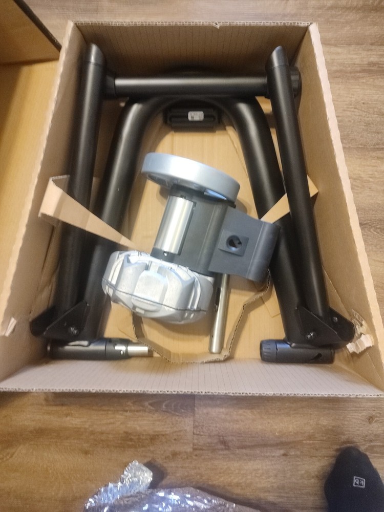 Saris Fluid 2 Bicycle Trainer Smart Equipped - 9907T