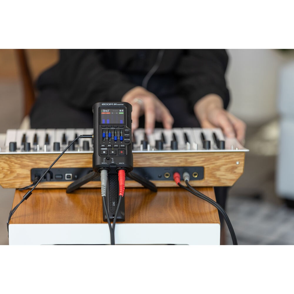 Zoom R4 MultiTrak 32-Bit Float SD Recorder with USB Audio Interface, Black