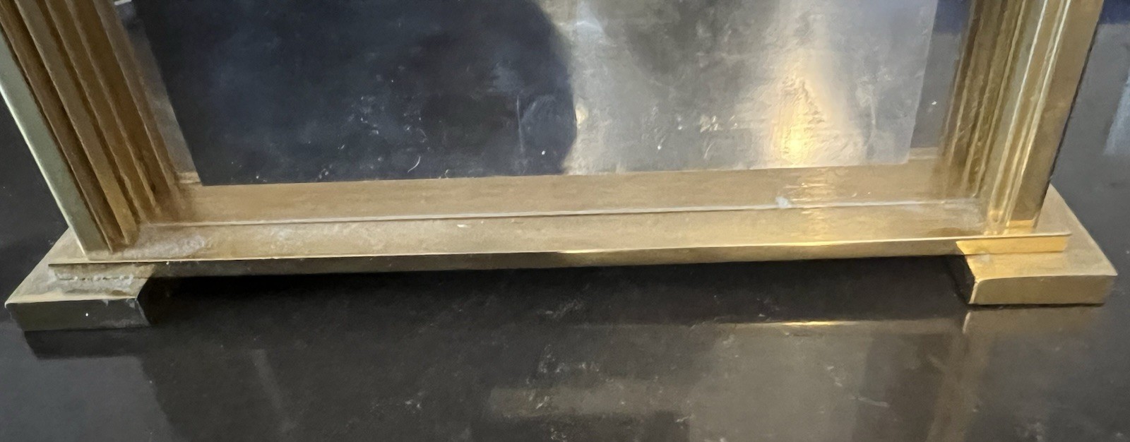 GOLD TONE TABLETOP SQUARE DESK CLOCK CLASSIC- WORKS QUARTZ