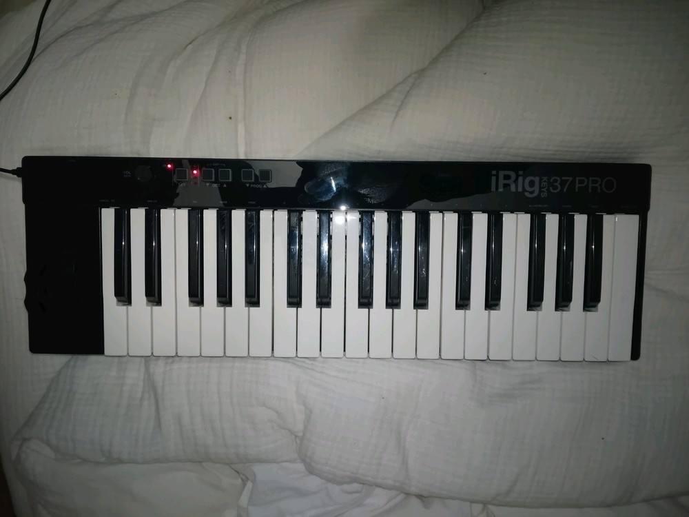 IK Multimedia iRig Keys 37 PRO 37-Key USB MIDI Keyboard Controller Pitch Mod