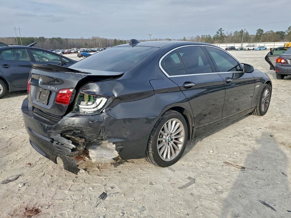 535I 2013 Glove Box 4950951