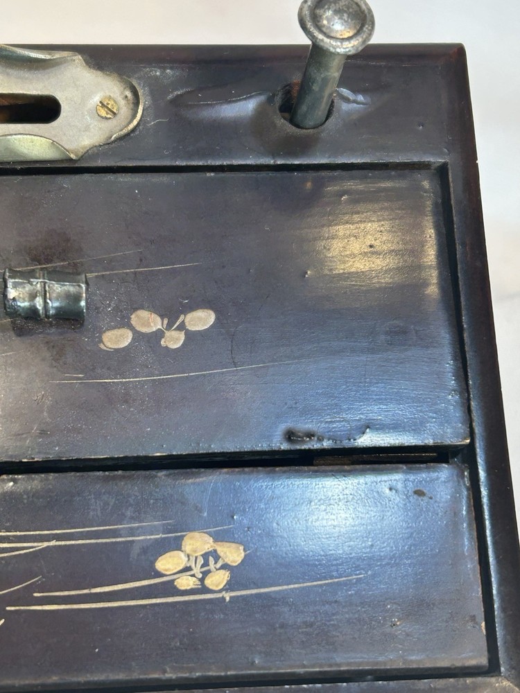 Mechanical Cigarette Dispenser Japanese Laquer Box