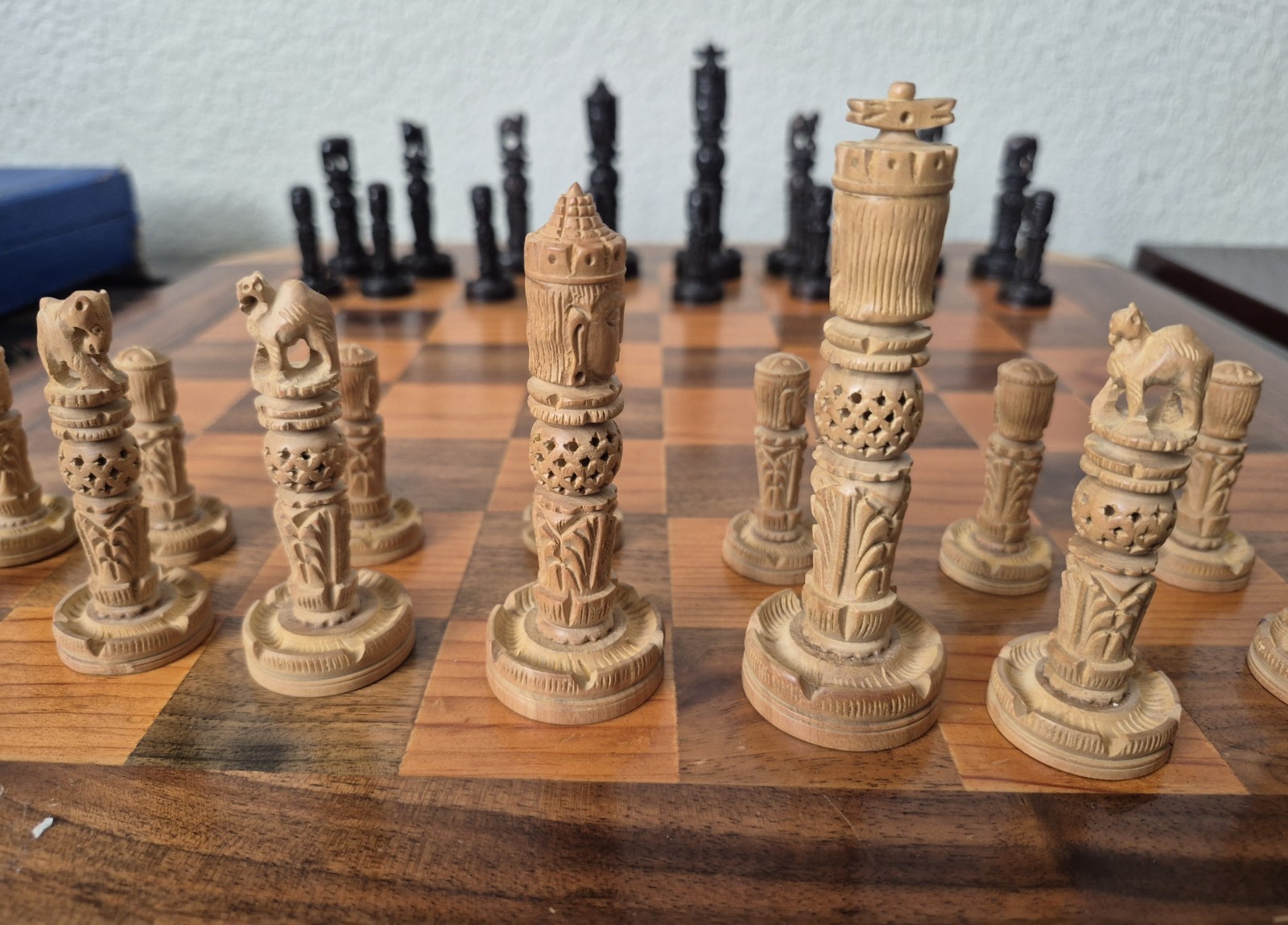 Ornate Carved Box Wood Ebony Chess Set 4" King 18" Board 1.75" Squares Box Case!