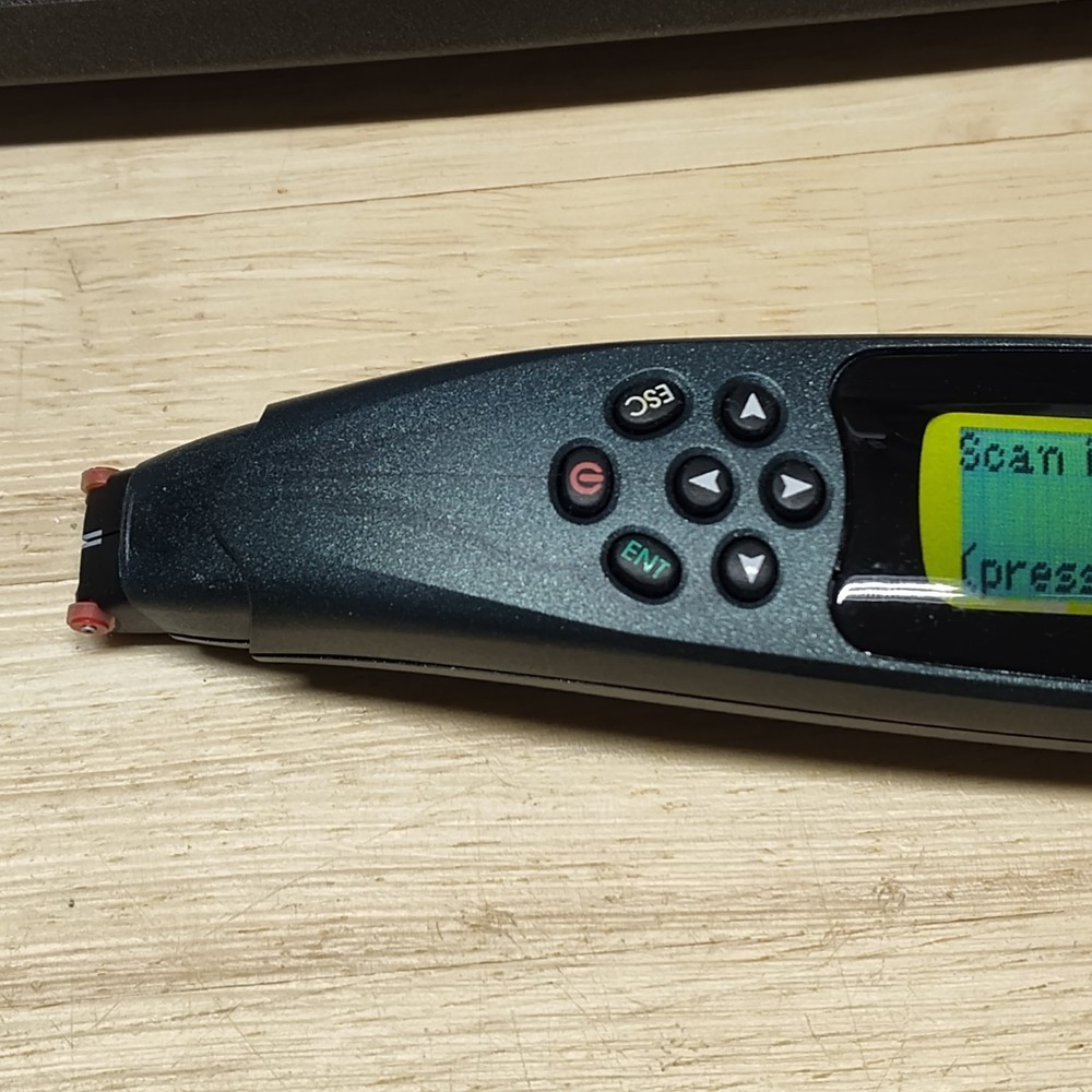 Wizcom READING PEN 2 Portable Personal Reading Assistant