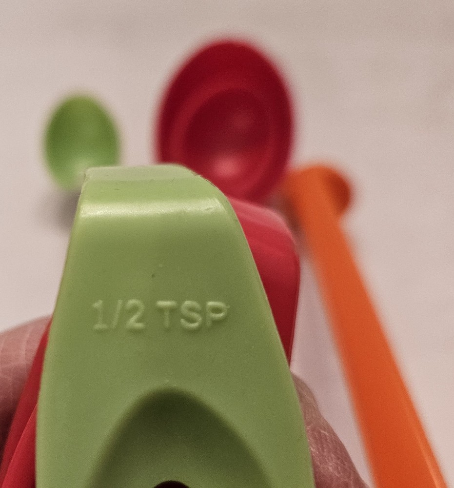 Colorful Nesting Measuring Spoons Melamine Plastic 5 PIECE SET