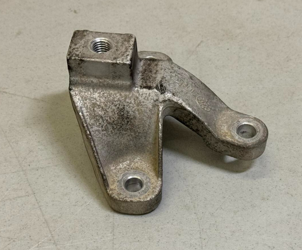 Ford Focus 2012-2018 AT 2.0L Engine Transmission Upper Mount Bracket