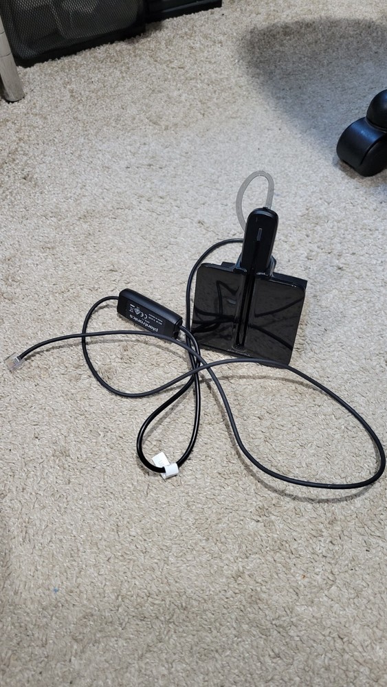 Plantronics C054 Wireless Earpiece Headset Microphone with Charging Base H10